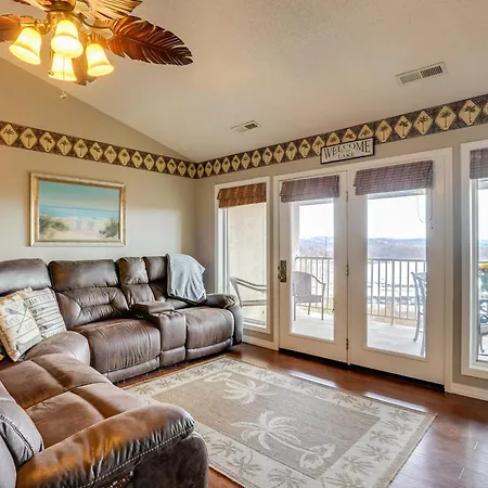 Lakefront Branson Condo, Near Silver Dollar City!